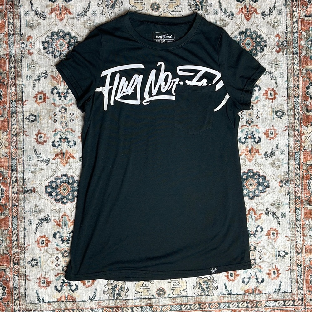 FLAG NOR FAIL POCKET TEE
